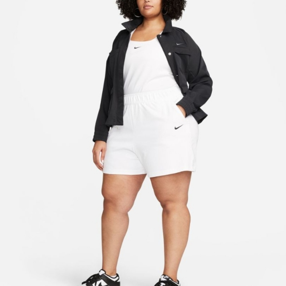 Nike white shorts Women's size 2X